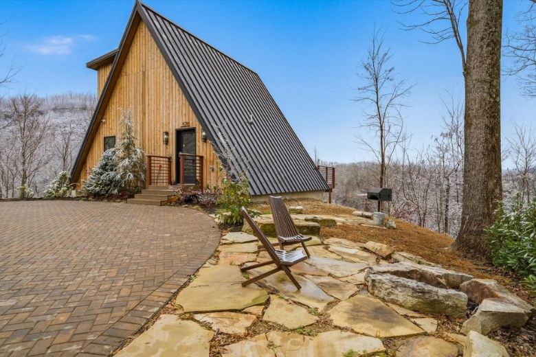 Planning a Smoky Mountain Trip Start With These Cabins in Gatlinburg